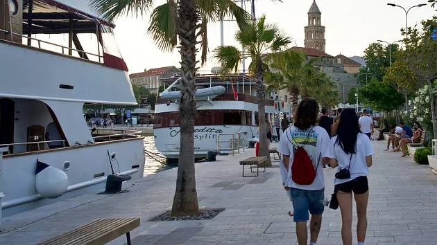 Chorvatsko bojuje proti opilým turistům: nové opatření zakazuje prodej alkoholu