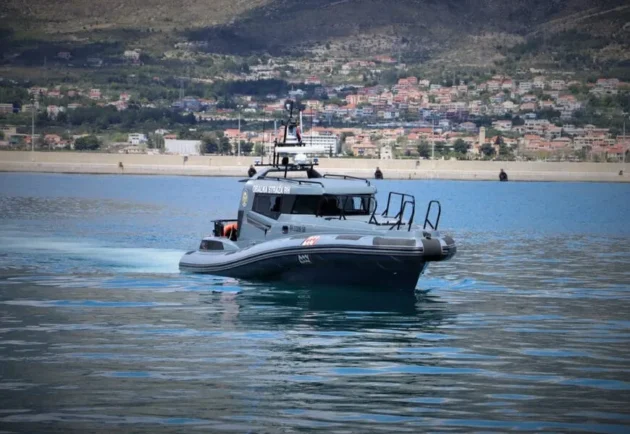Primopredaja gumenih brodica "Modrulj" v Splitu: Nová výzbroj za hrvatsku mornarico