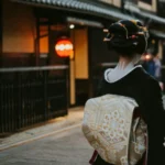 Přebytek turistů a slabý jen třesou Japonsko