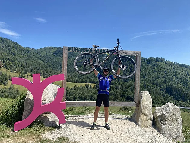 Ráj cyklistů, kde cesty kříží volně žijící koně. Objevte Muráňskou planinu