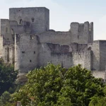 Hrad Rabí: Nejrozsáhlejší hradní zřícenina v Čechách a její tajemství