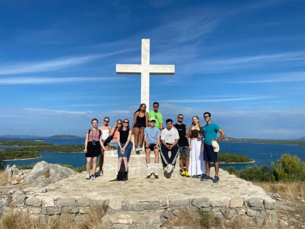 Island Extravaganza 2026: Mladí dobrovolníci z Evropy na Murteru