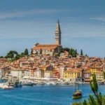 Registrační značky na Korčule vyvolaly pobouření: Policisté nemohou zjistit, zda jde o provokaci